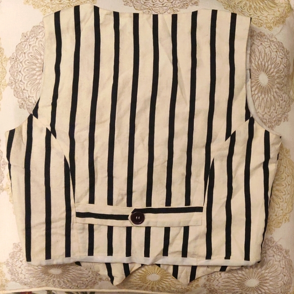 Waist coat🤍 - Picture 2 of 3